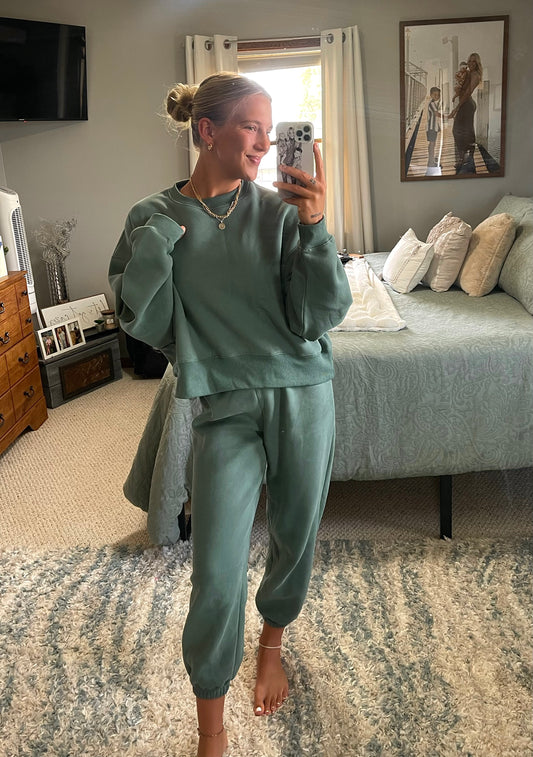 Sweatshirt and Sweatpants Set - Pine