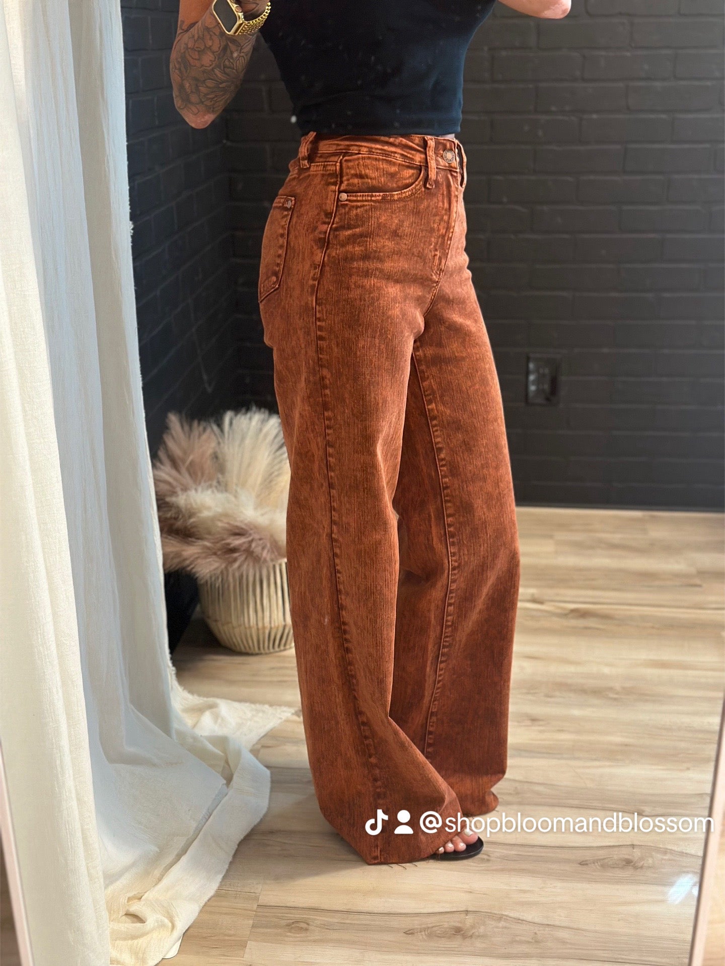 Retro Wide Leg Jeans