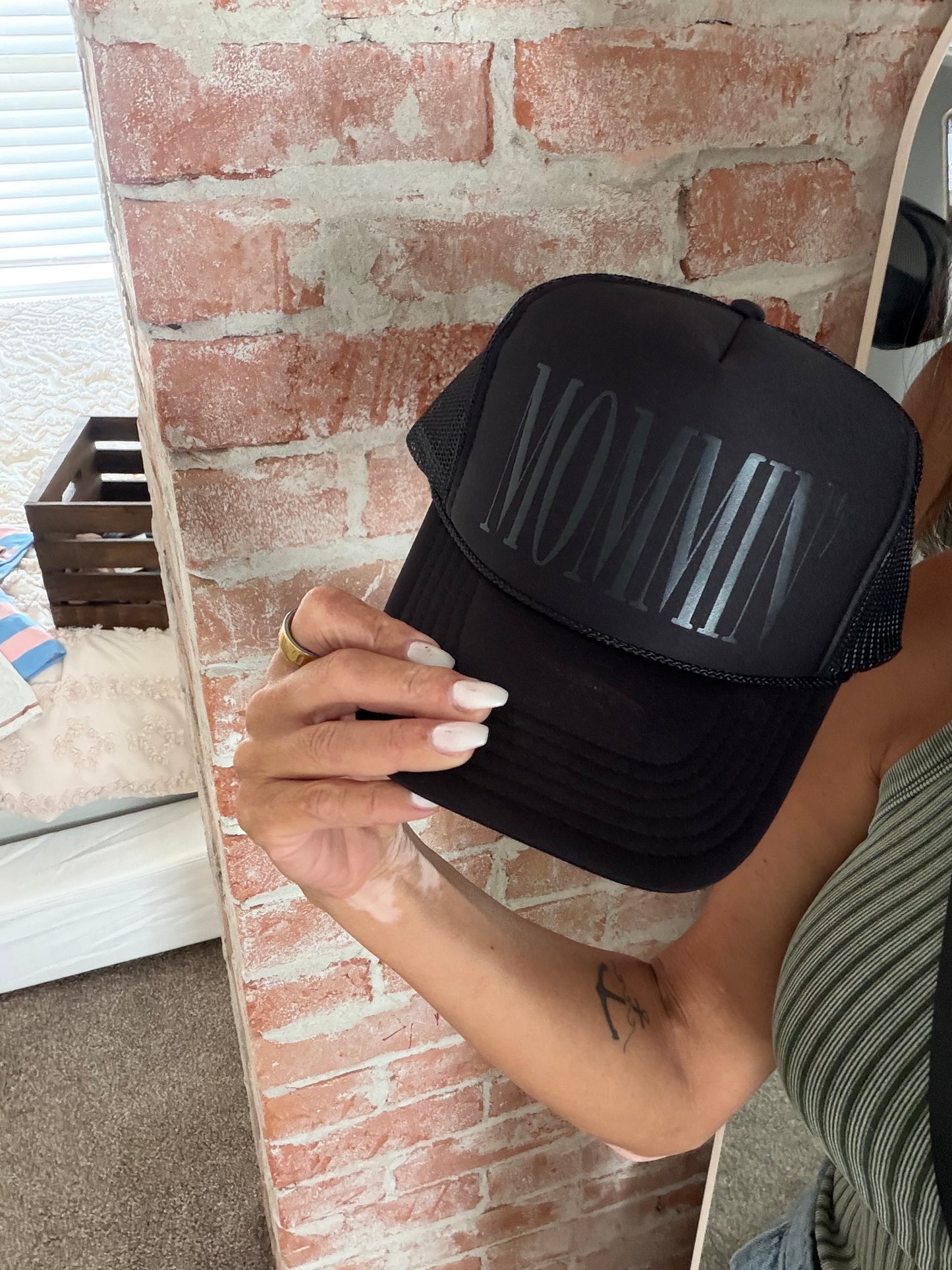 Trucker Hat - Mommin - Black
