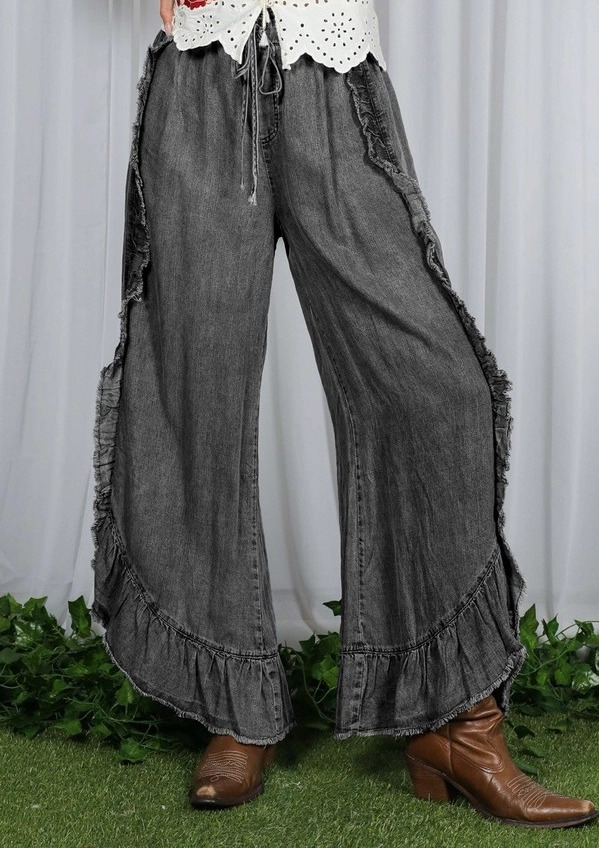 Chambray Jeans with Ruffled Hem - Washed Black