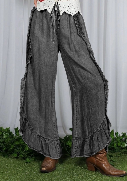 Chambray Jeans with Ruffled Hem - Washed Black