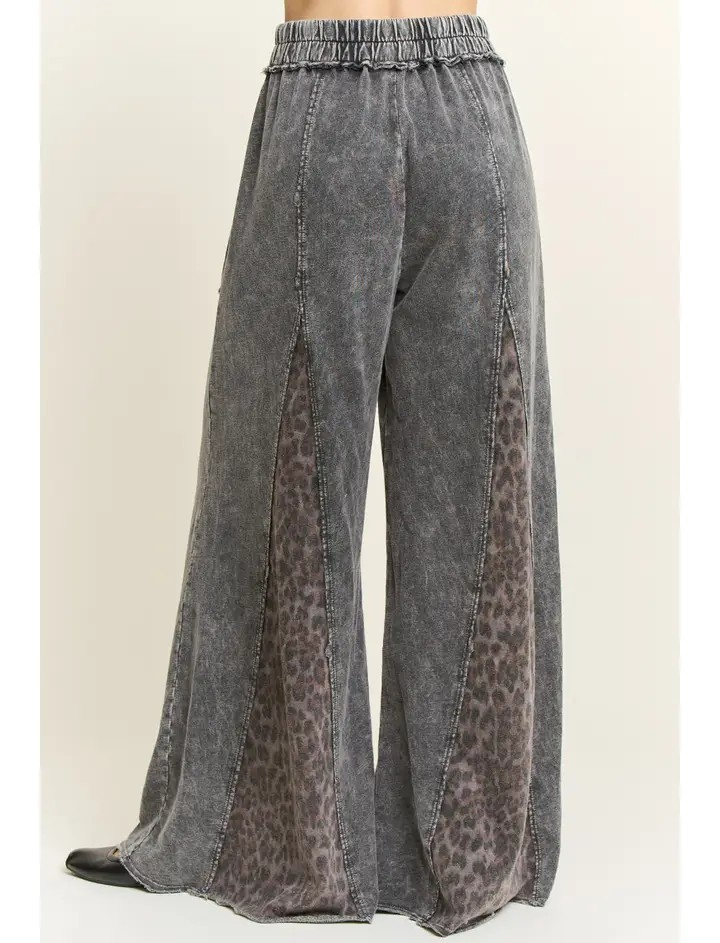 Leopard Print Flare Pants - Black
