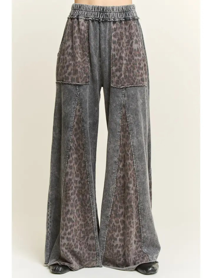 Leopard Print Flare Pants - Black