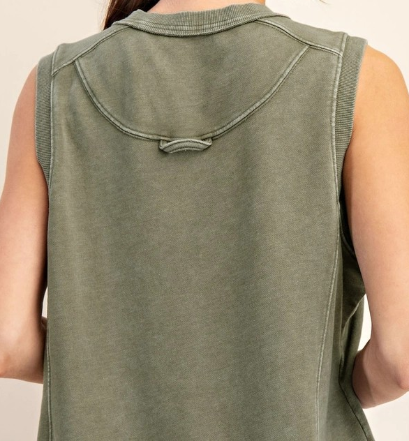 Sleeveless Pullover